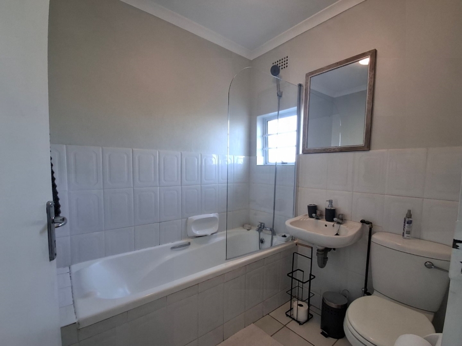 3 Bedroom Property for Sale in Marina Martinique Eastern Cape